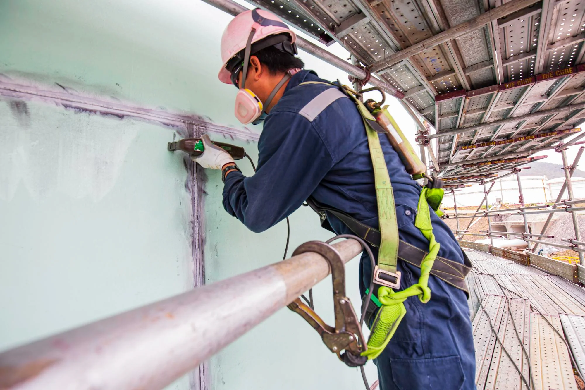 Teknisi Ruang Terbatas