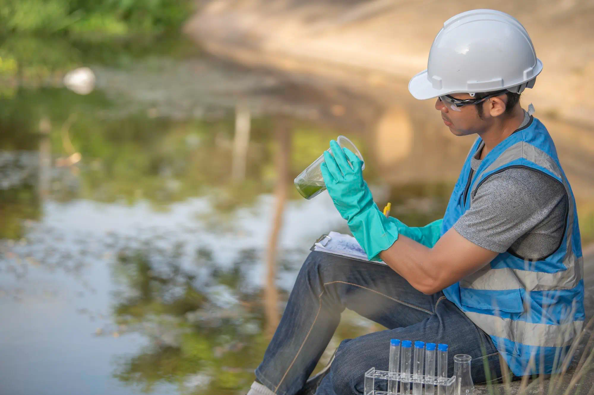 Pengambilan Contoh Uji Air Sertifikasi BNSP